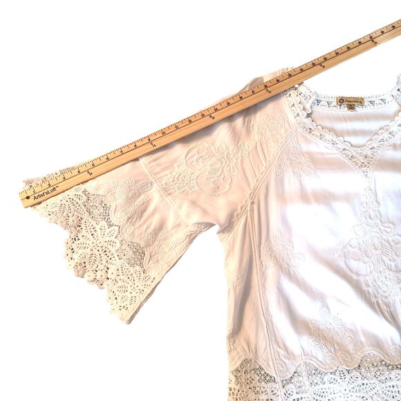 Democracy Crochet Lace Embroidered White Bell Sleeve Top Sz M Cottagecore Boho - Picture 7 of 10